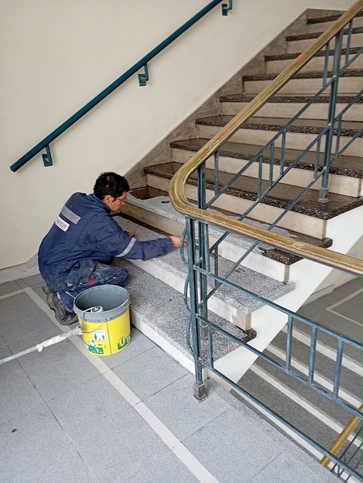 Universidad de Concepción — Pulido de baldosas — foto 3